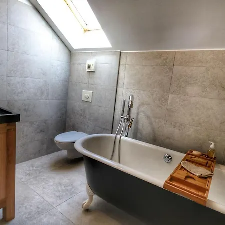 Chalet Stam